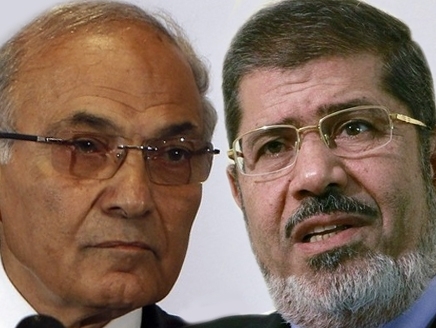 المصريون بالخارج يختارون مرسي في جولة الحسم