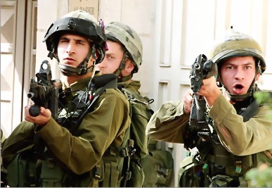 تدريبات عسكرية اسرائيلية بالذخيرة الحية بالضفة الغربية