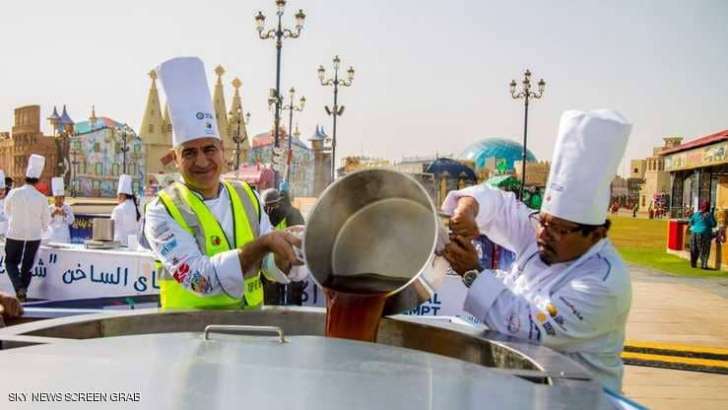 دبي..  أكبر كوب شاي  في العالم