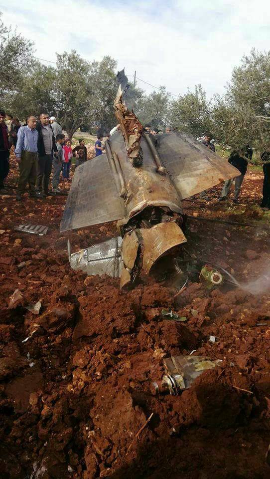 سقوط بقايا تحطم جسم غريب على بلدة ملكا في محافظة اربد - فيديو وصور