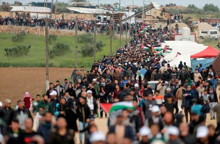 الصحة الفلسطينية: 14 شهيدا و1200 جريح في مسيرات يوم الارض بغزة - صور