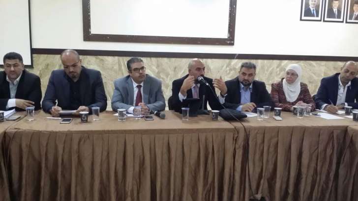 الصيادلة يناقشون خياراتهم في حال عدم التوافق مع الحكومة حول آلية القياس والمسافة بين الصيدليات