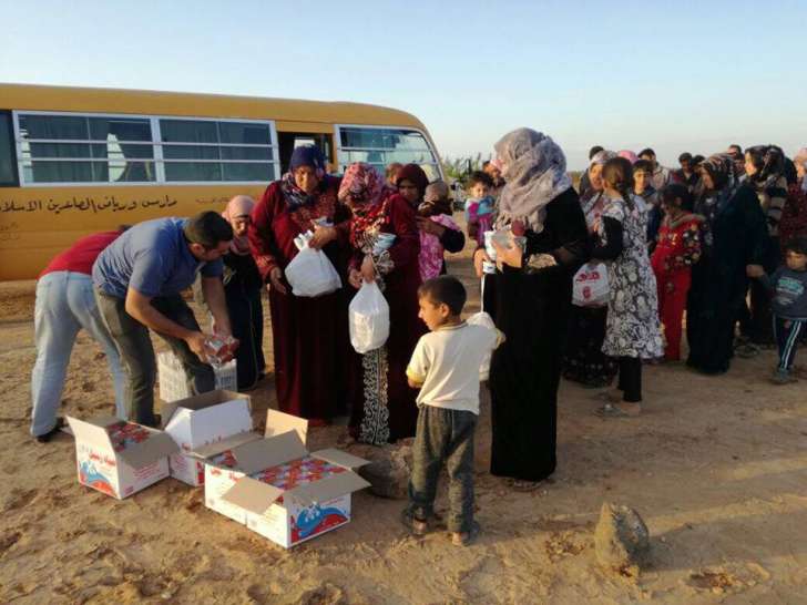 مساعدات من جمعية المركز الاسلامي للمتضرري السيول في البادية الشمالية الشرقية 