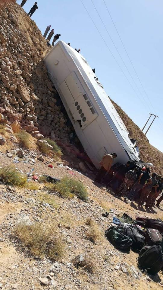 السير تكشف سبب حادث حافلة طلبة الطفيلة التقنية - صور