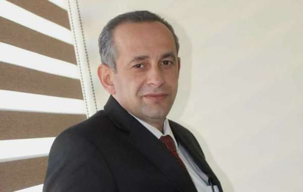 رزوق يطالب الرزاز بالتحقيق فيما شهدته جامعة اليرموك خلال عامين من تجاوزات وارتفاع في المديونية