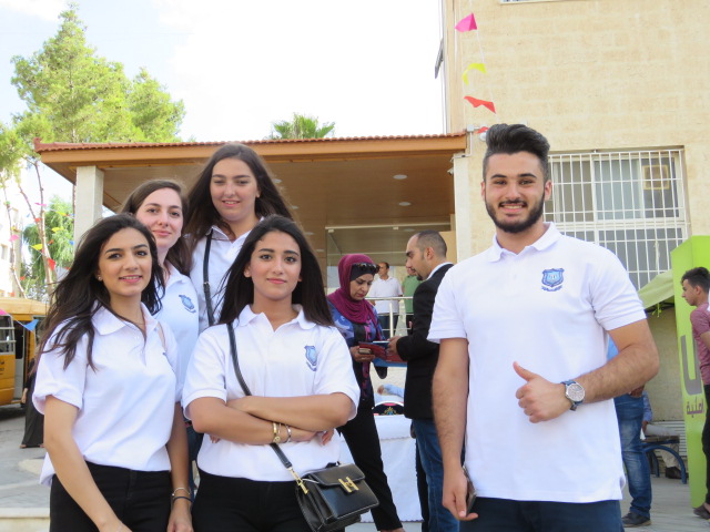 برعاية معالي امين عمان ...جامعة عمان الاهلية تحتضن اللقاء الاول لخريجيها من 25 فوجا في كرنفال احتفالي بهيج 