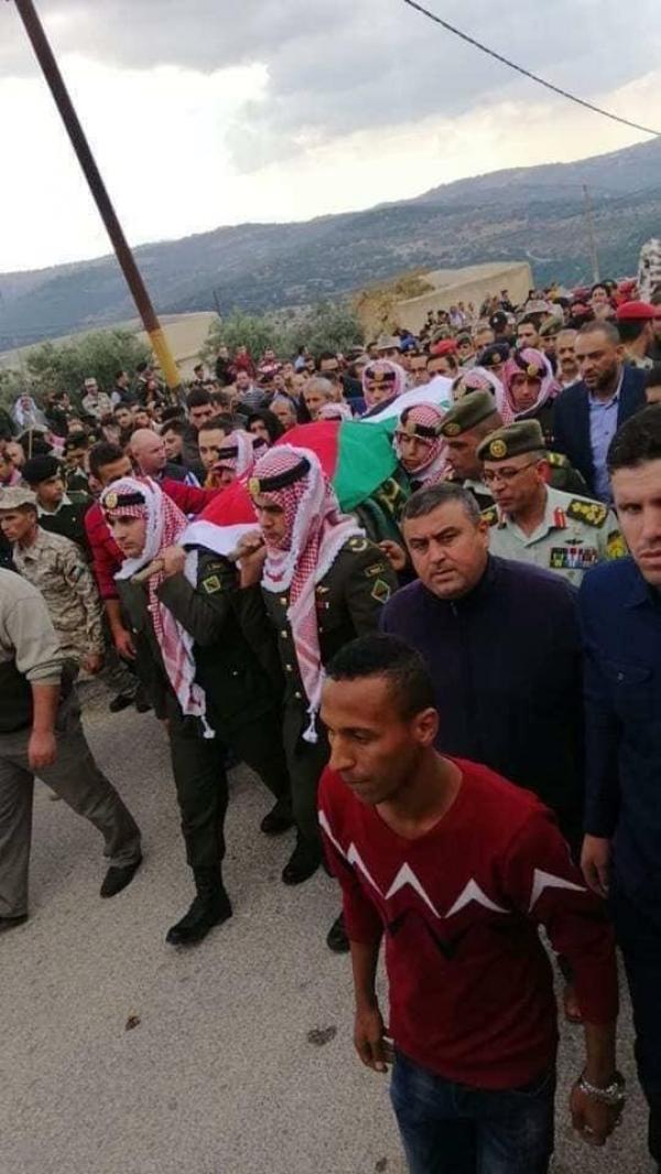 القيادة العامة للقوات المسلحة الأردنية تشيع جثمان الشهيد النقيب الشرمان