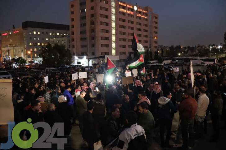 انتهاء اعتصام الرابع.. وهتافات بسقف معتدل تطالب بالاصلاح - صور