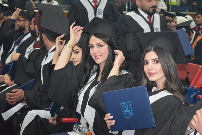 جامعة عمان الاهلية تحتفل بتخريج الفوج السادس والعشرين من طلبتها للفصل الدراسي الأول 2018-2019