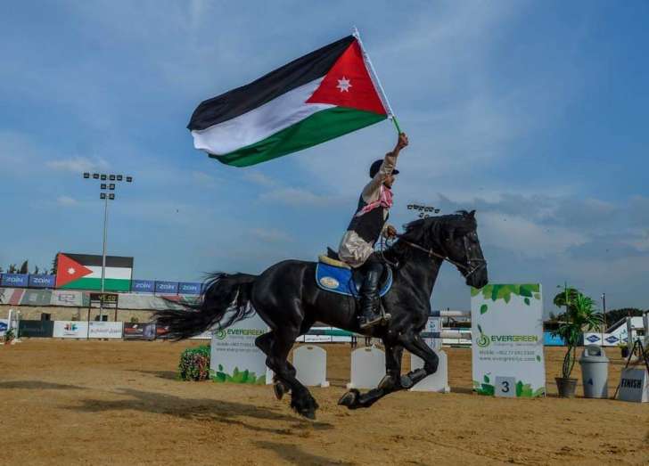 فرسان الاردن يتألقون في بطولة الربيع الدولية للقفز عن الحواجز - صور