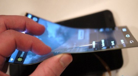 بـشاشة شفافة.. هاتف ذكي جديد قابل للطي