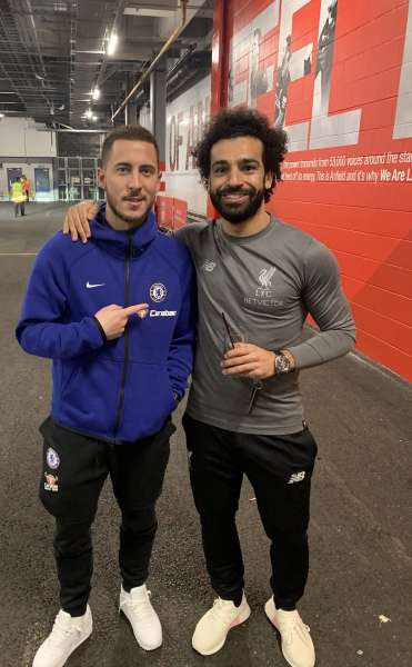 محمد صلاح ينشر صورته مع هازارد.. فما الدلالات؟