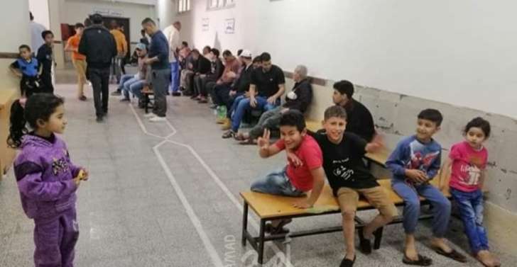 70 عائلة تعتصم داخل مقر الاونروا بغزة