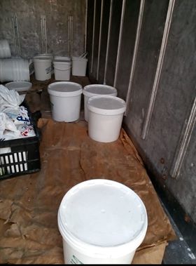 إتلاف 150 كليو غراما من الألبان الفاسدة في الزرقاء