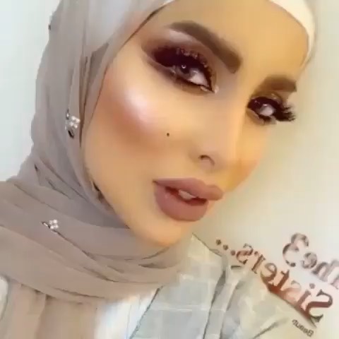 فاشينيستا خليجية تتحول لنادين نسيب نجيم.. كيف بدت؟ 