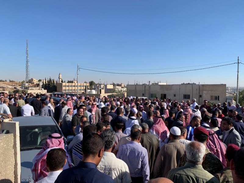 الآلاف يشيعون جثمان والد الزميل والنائب السابق الدكتور عساف الشوبكي  صور