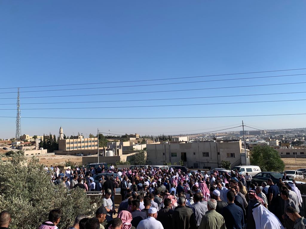 الآلاف يشيعون جثمان والد الزميل والنائب السابق الدكتور عساف الشوبكي - صور