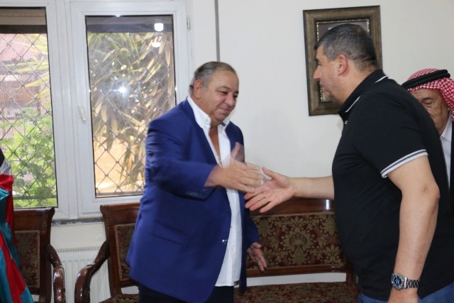 خلال لقاء معايدة.. الخشمان يحذّر من الباحثين عن الشعبيات - صور