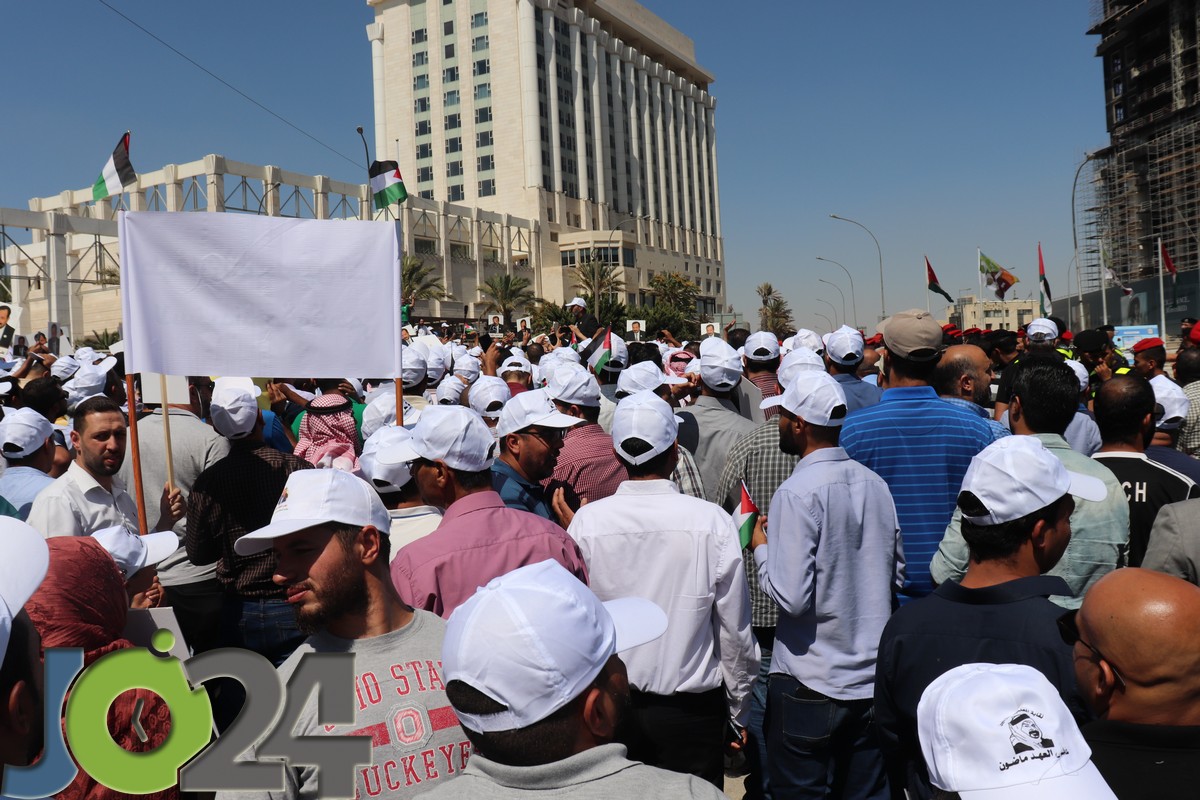 نواصرة يدعو المعلمين للاضراب الكامل عن العمل يوم الأحد القادم - صور