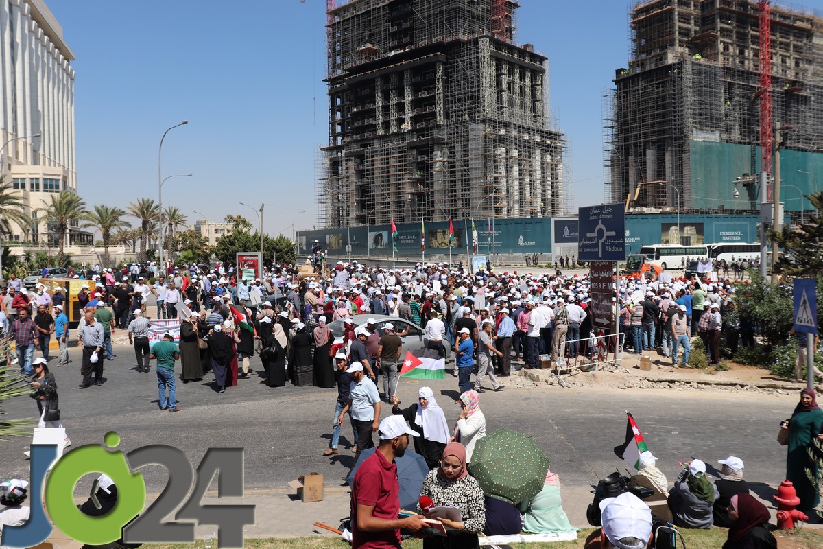 نواصرة يدعو المعلمين للاضراب الكامل عن العمل يوم الأحد القادم - صور