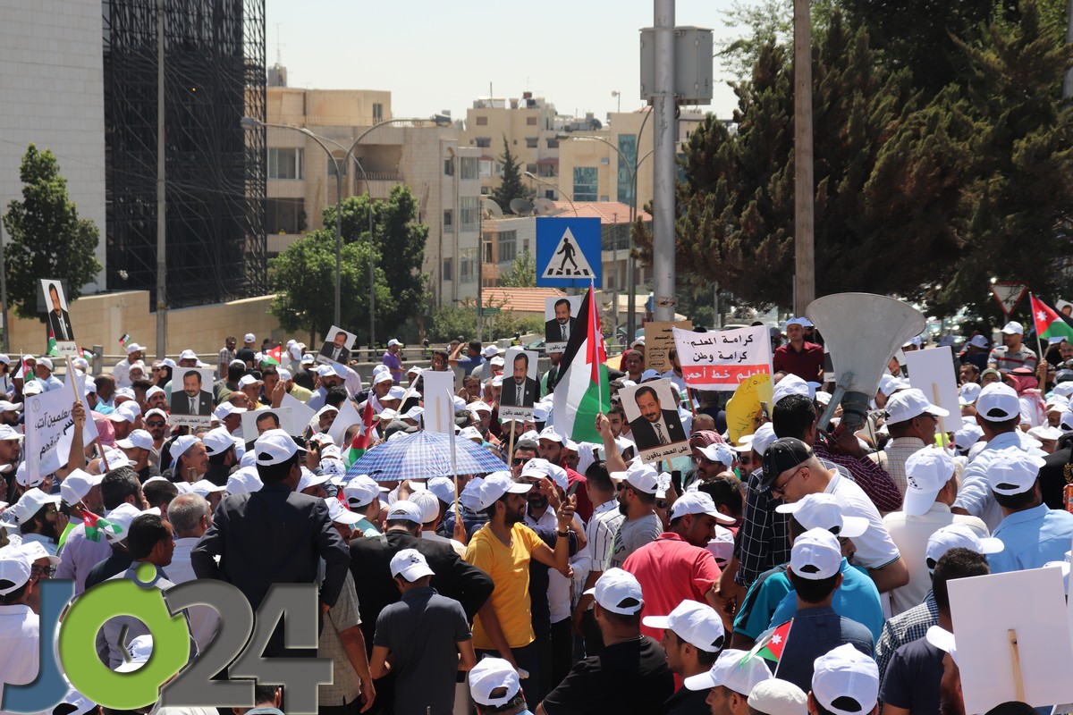 نواصرة يدعو المعلمين للاضراب الكامل عن العمل يوم الأحد القادم - صور