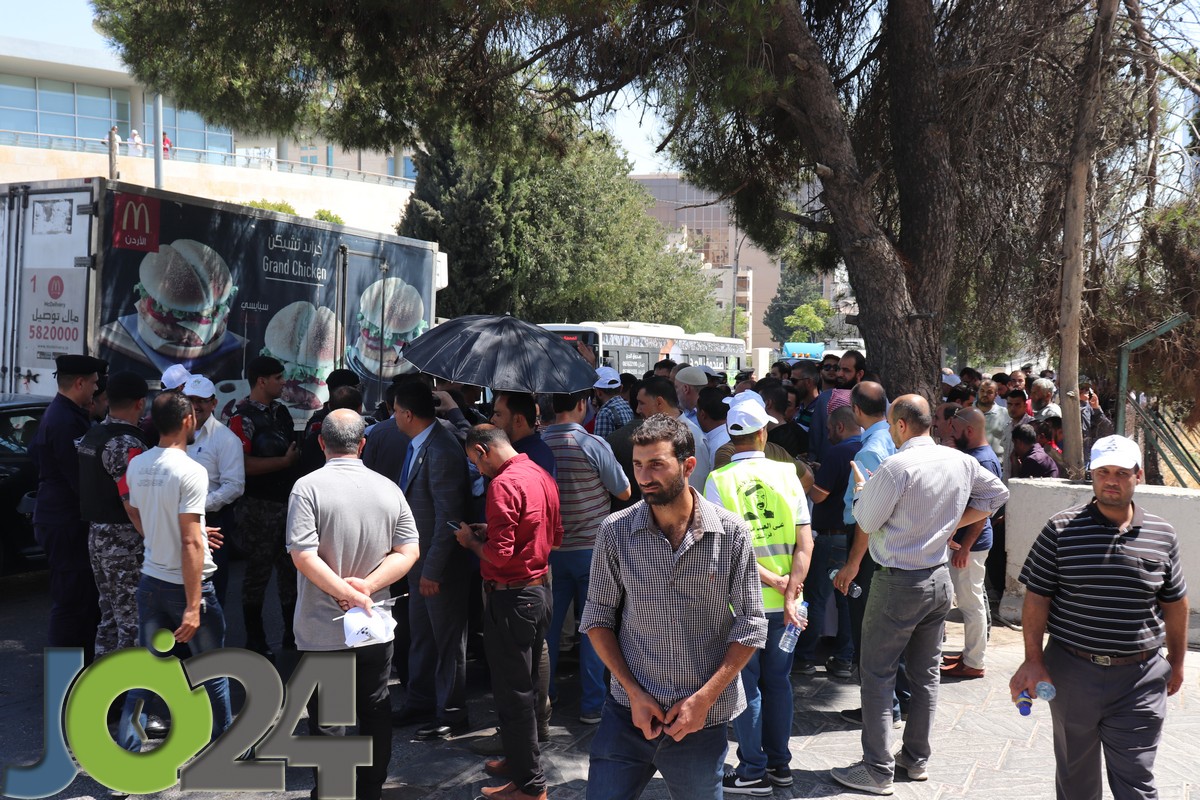 نواصرة يدعو المعلمين للاضراب الكامل عن العمل يوم الأحد القادم - صور