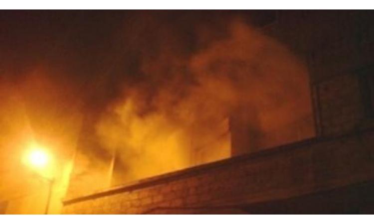وفاة وثلاث إصابات إثر حريق منزل في محافظة العاصمة