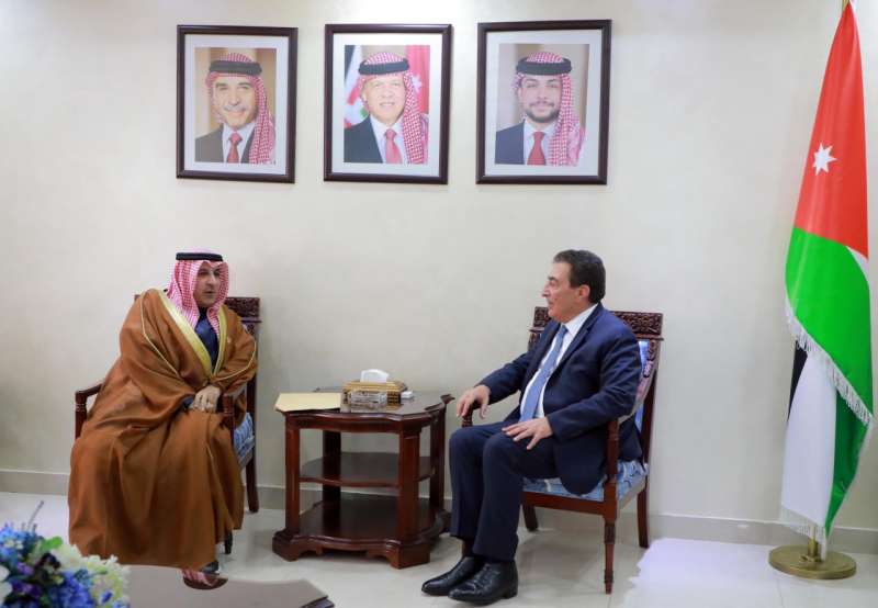 رئيس مجلس النواب يلتقي السفير الكويتي