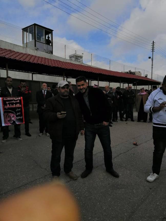 اعتصام حاشد أمام سجن الجويدة للمطالبة بالافراج عن المعتقلين - صور