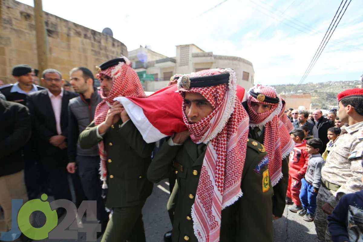 الآلاف يشيعون اللواء المتقاعد الدكتور روحي حكمت شحالتوغ - صور