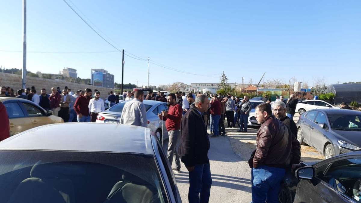 عاملون مع كريم يحتجون على اجراءات الشركة الجديدة.. ويطالبون النقل بالتدخل - صور