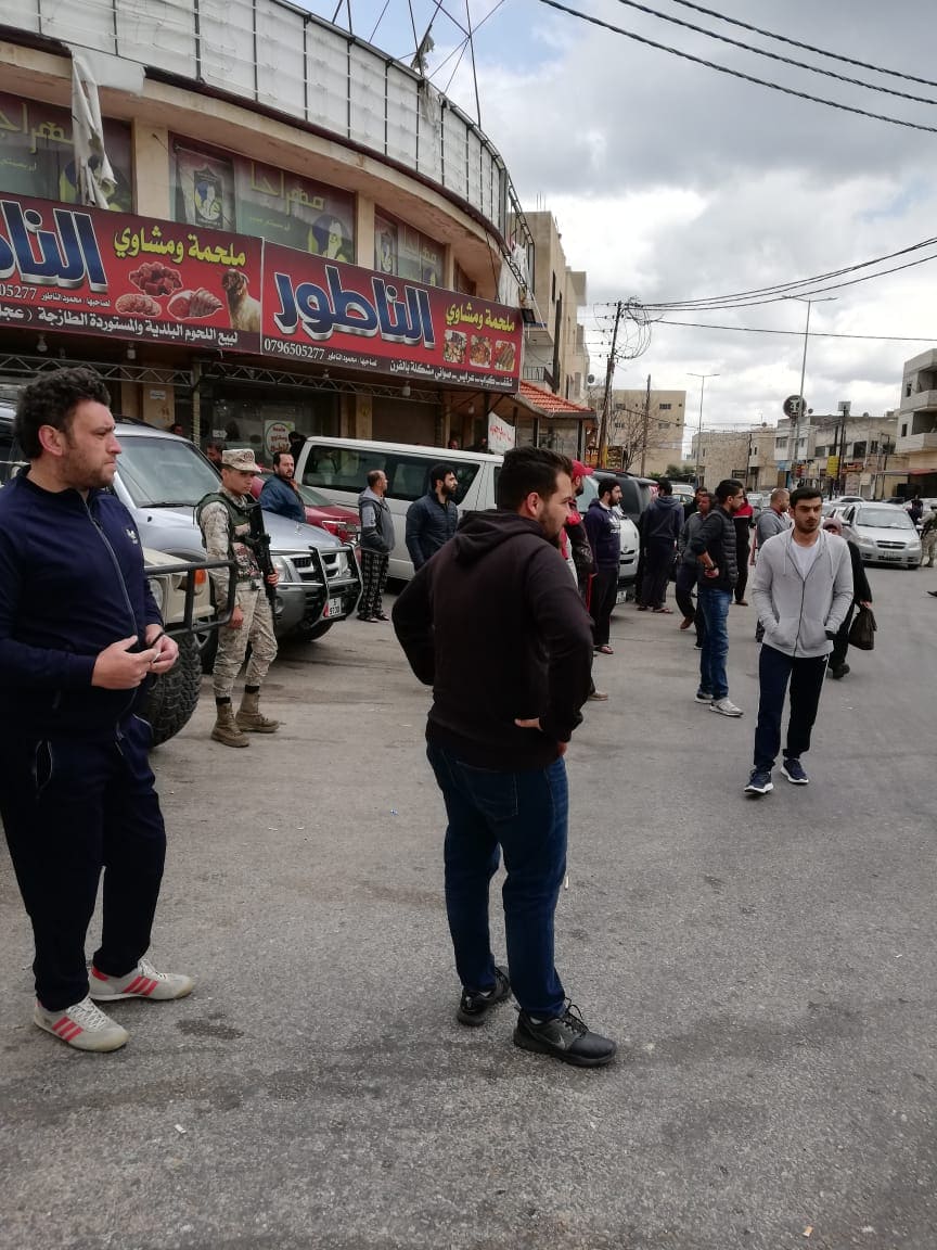 اعتصام في اربد للمطالبة بالكشف عن مصير النائب السابق البطاينة.. والأمن يعتقل (5) مواطنين - صور