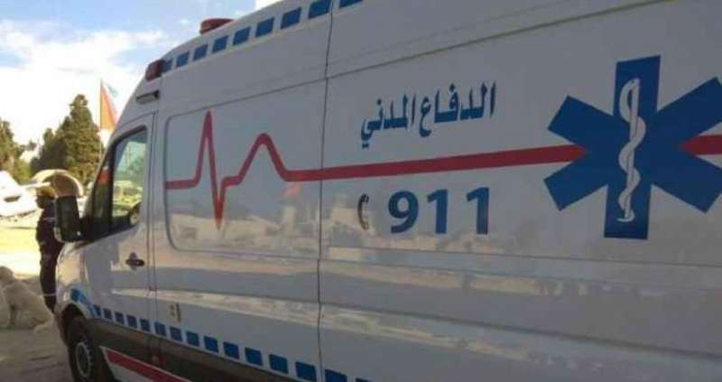 19 إصابة إثر حادث تصادم شاحنة وحافلة على الطريق الصحراوي