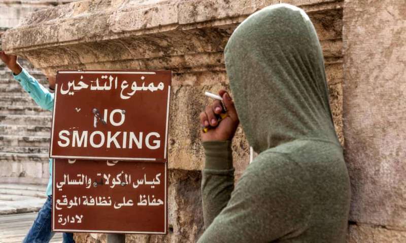 الغارديان: الأردن الأعلى عالميا في نسبة المدخنين