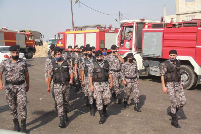 الدفاع المدني يخمد حريق اعشاب جافه واشجار حرجية في محافظة عجلون