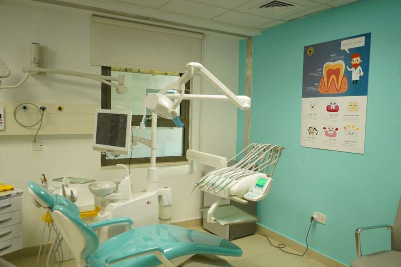 مستشفى الكندي يوفر خدمة طوارئ طب الأسنان
