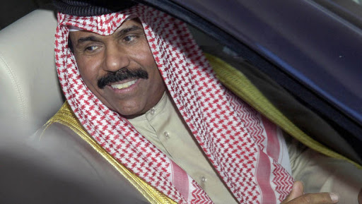 الشيخ نواف الأحمد الجابر الصباح يؤدي اليمين الدستورية ليصبح الأمير السادس عشر للكويت