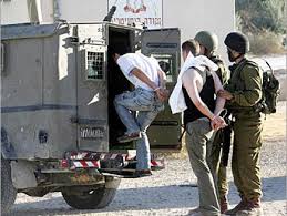 الاحتلال الاسرائيلي يعتقل 11 فلسطينيا من الضفة الغربية