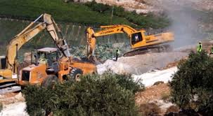 الاحتلال الاسرائيلي يجرف مساحات واسعة من اراضي غرب سلفيت