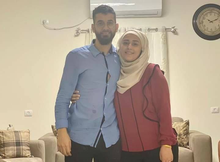 زوجان فلسطينيان يستبدلان حفل الزفاف بعمل إنساني