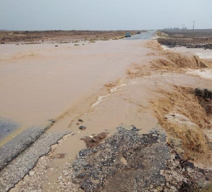 السيول تغلق طريق بغداد الدولي في الصفاوي
