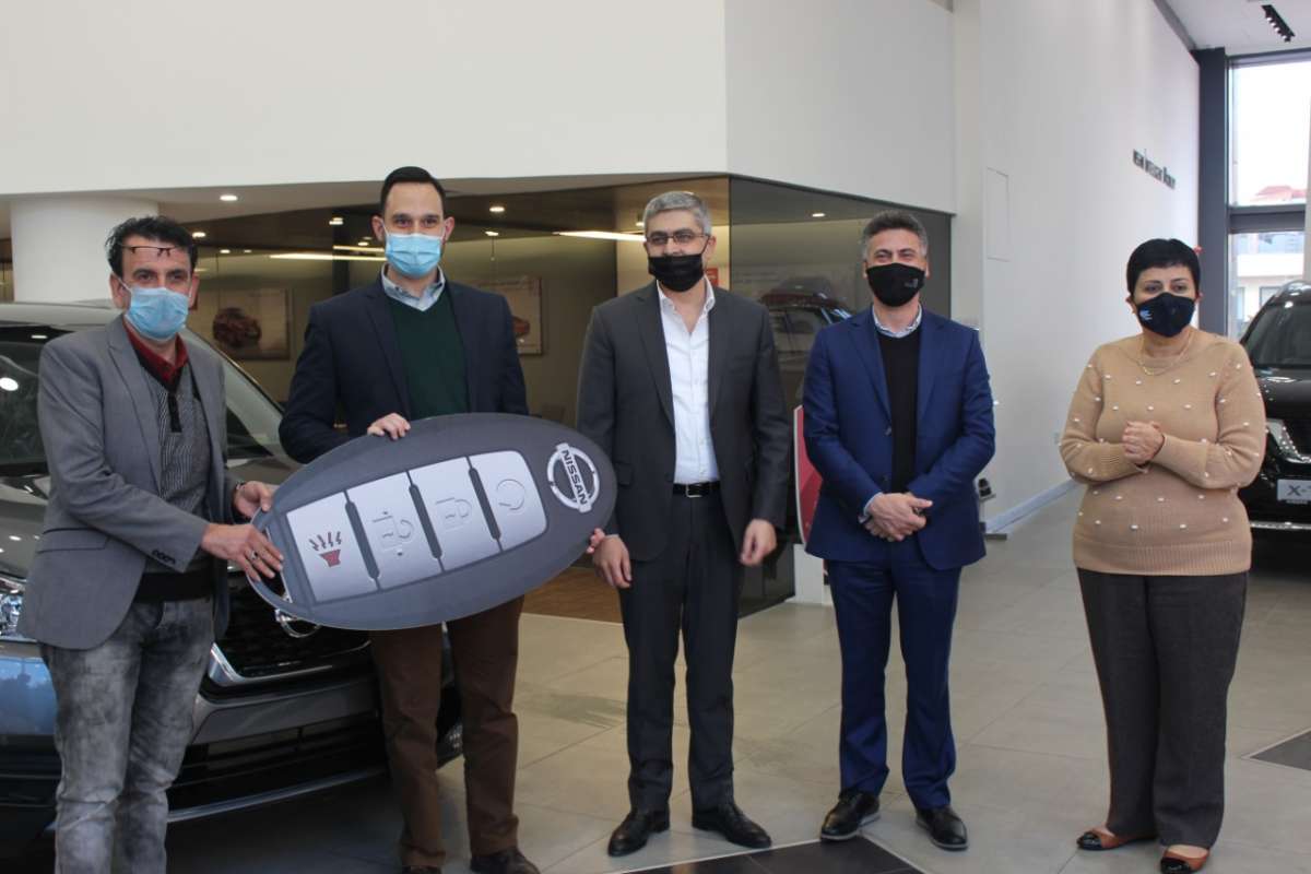 المناصير تسلم الرابح الثالث سيارة Nissan Kicks موديل 2020