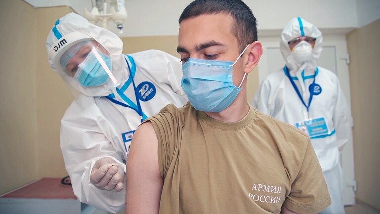 انطلاق عملية التطعيم ضد كورونا لجميع فئات السكان في روسيا