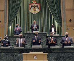 النواب يقرأون الفاتحة على روح عبدالهادي المجالي.. والعودات: لقد ترك إرثا برلمانيا وسياسيا