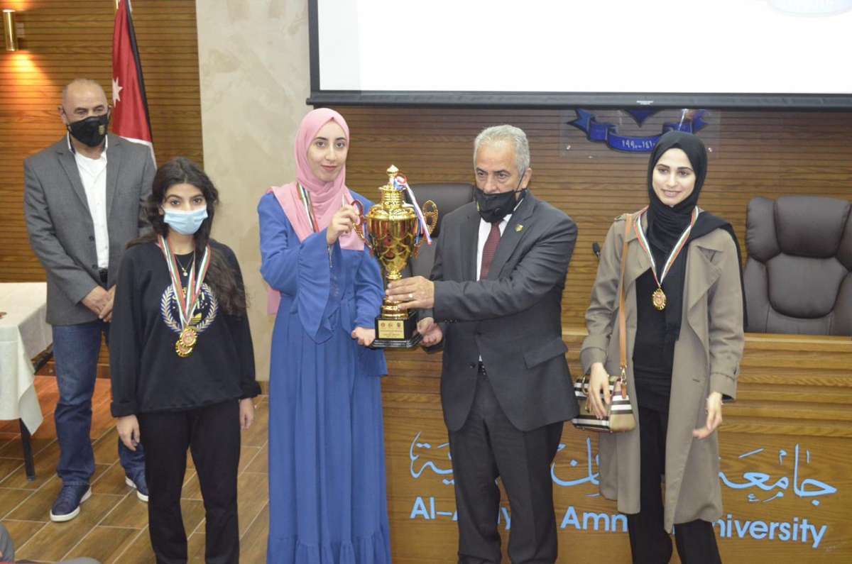  الجامعة الأردنية تُتوَّج في عمان الاهلية بكأس بطولة ميلاد القائد للشطرنج لطلبة الجامعات