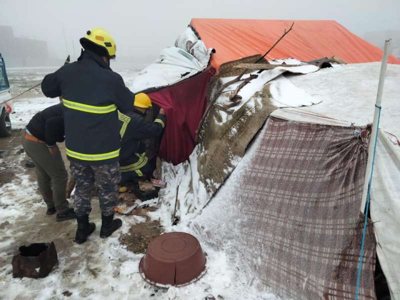 الدفاع المدني يتعامل مع 107 حالة ولادة و95 حالة اصابة كورونا.. ويجلي 1197 شخصا علقوا بالثلوج