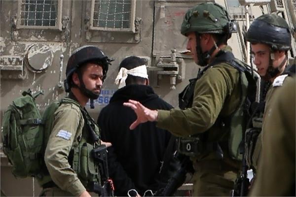 الاحتلال يعتقل 11 فلسطينيا بالضفة الغربية