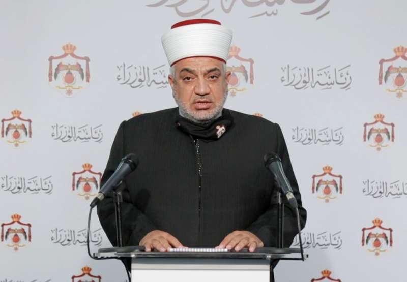 وزير الاوقاف يعلن اجراءات اداء صلاة الجمعة: يفضل ان لا يأتي من تجاوز (60) سنة إلى المساجد