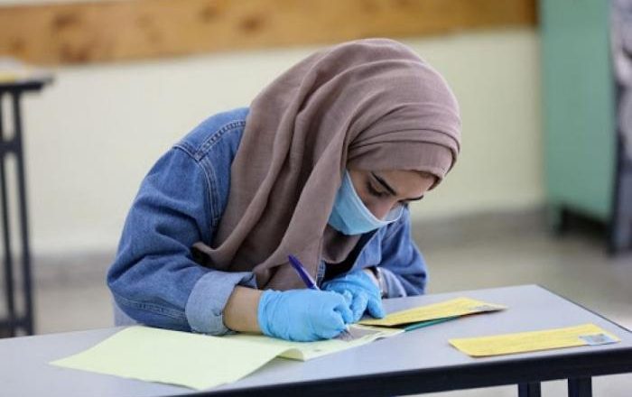 التربية: نشر برنامجين لامتحان التوجيهي للاستفتاء مساء اليوم