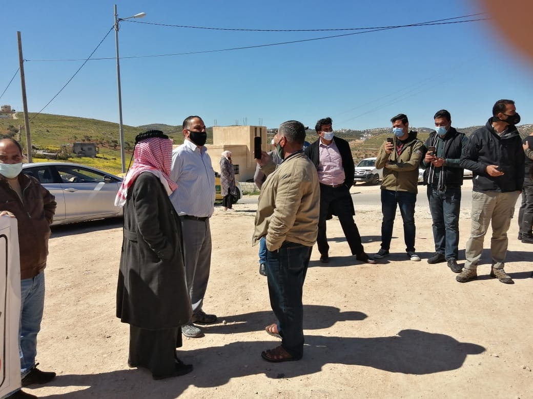 ناشطون يعتصمون امام سجن قفقفا تضامنا مع المحامي فراس الروسان - صور